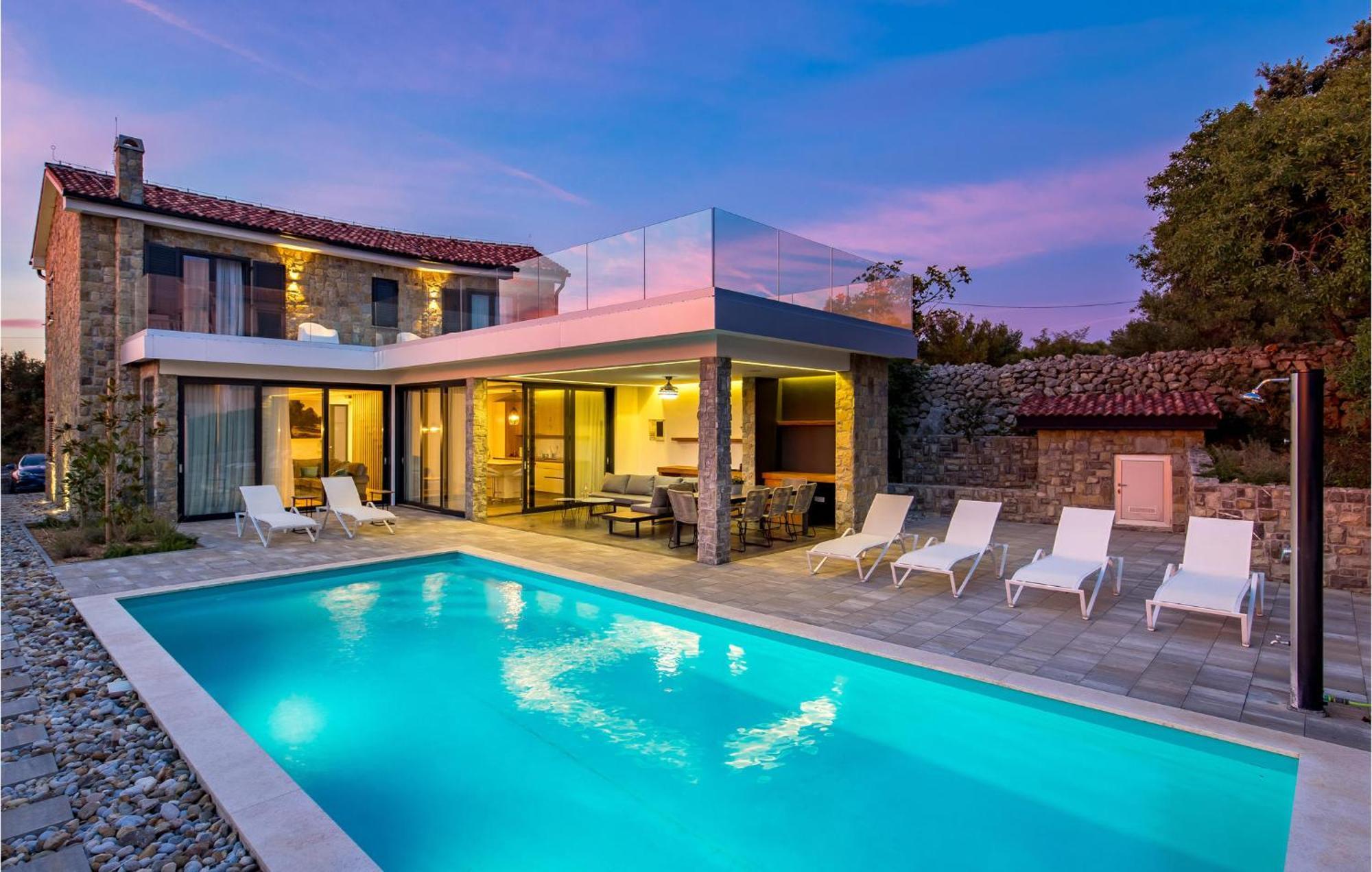 4 Bedroom Gorgeous Home In Lun Lun  Exterior photo