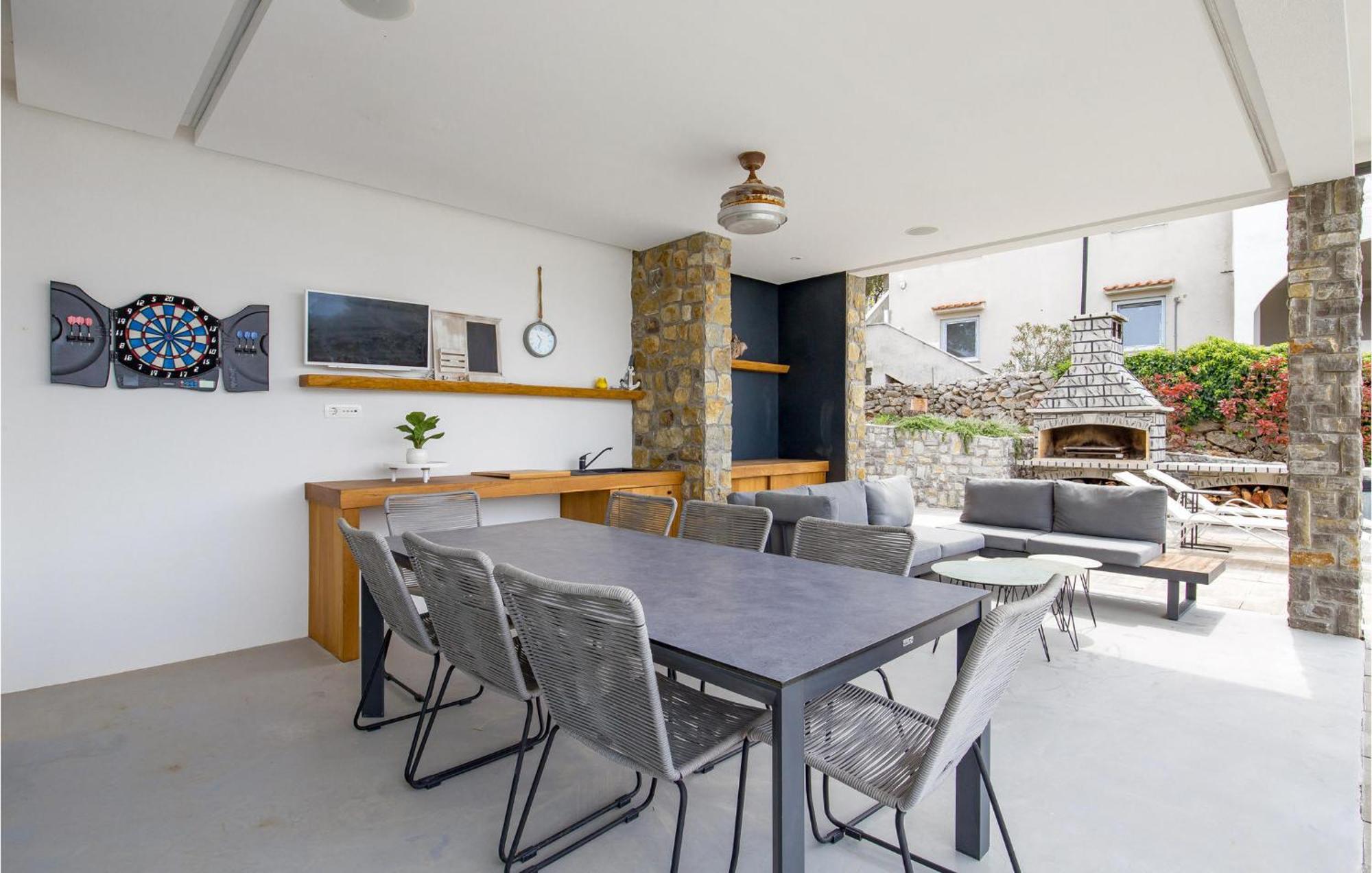 4 Bedroom Gorgeous Home In Lun Lun  Exterior photo