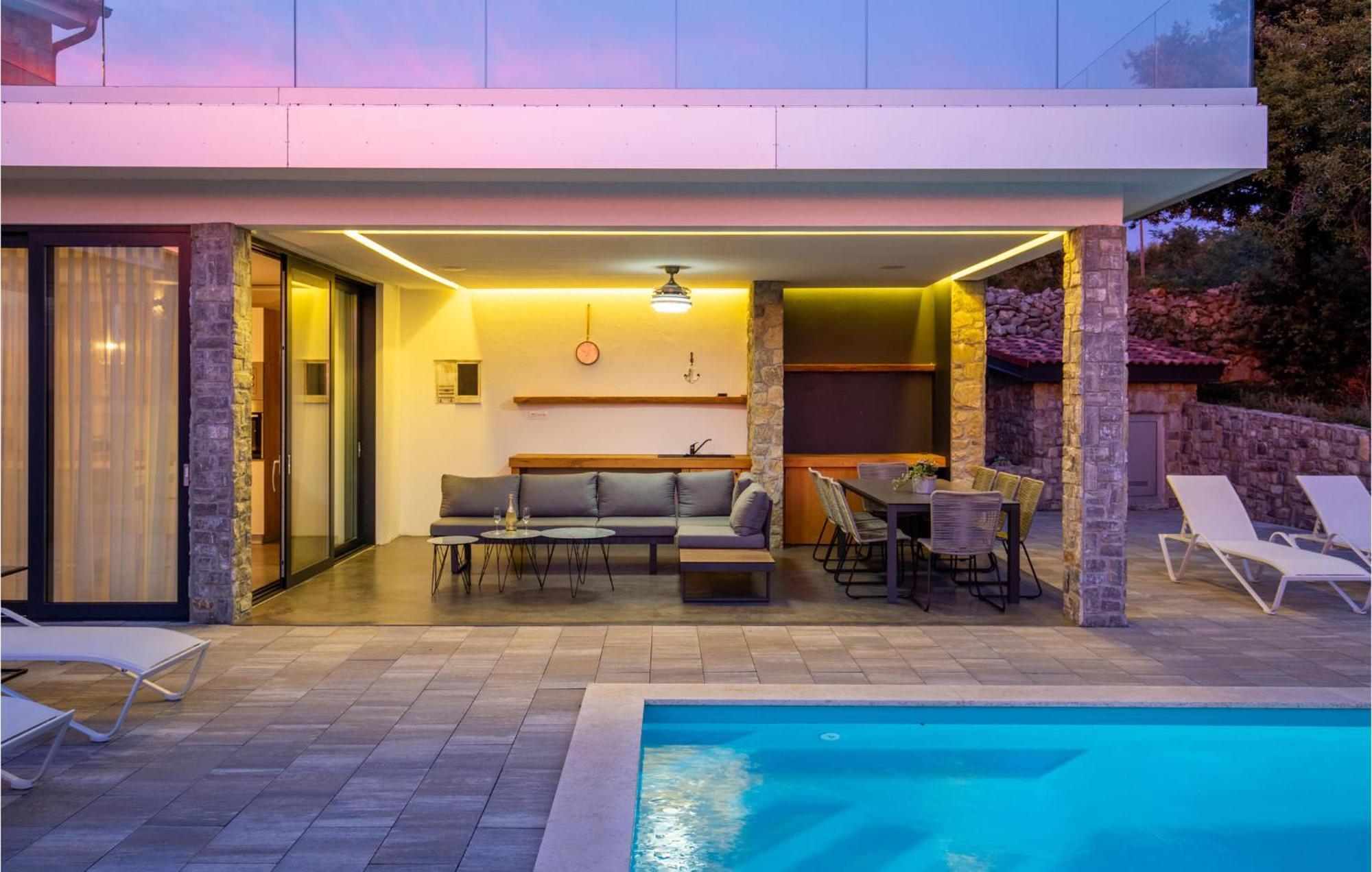 4 Bedroom Gorgeous Home In Lun Lun  Exterior photo