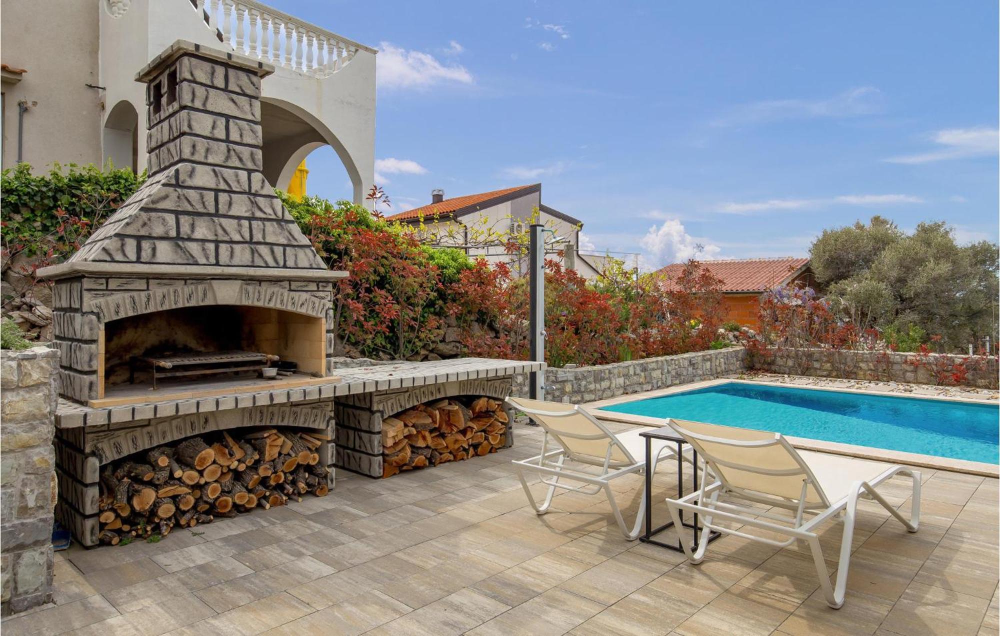 4 Bedroom Gorgeous Home In Lun Lun  Exterior photo
